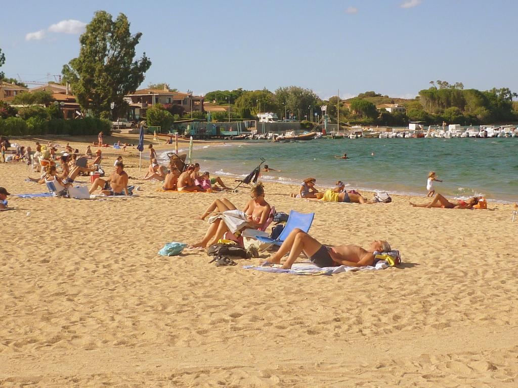 Appartamenti Cannigione La Conia Zimmer foto